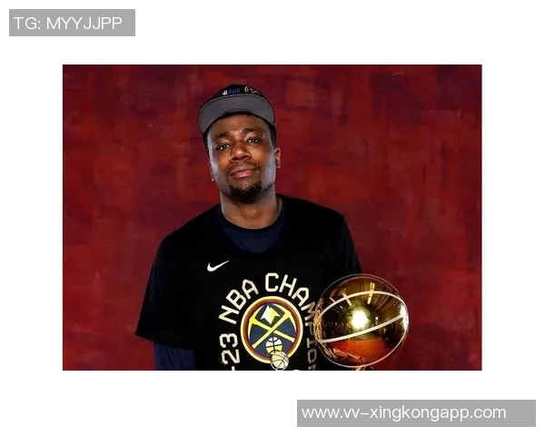 托马斯布莱恩特高效表现8投6中三分球全中贡献15分7篮板2盖帽