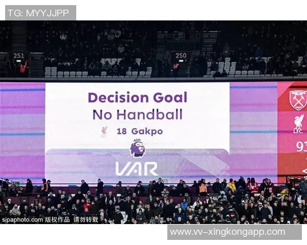 萨拉赫赛后离开布莱顿似暂别而非永别引发球迷热议