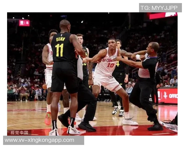 火箭双星伊森与杜门申贾登场净效率惊人助力球队大胜48分