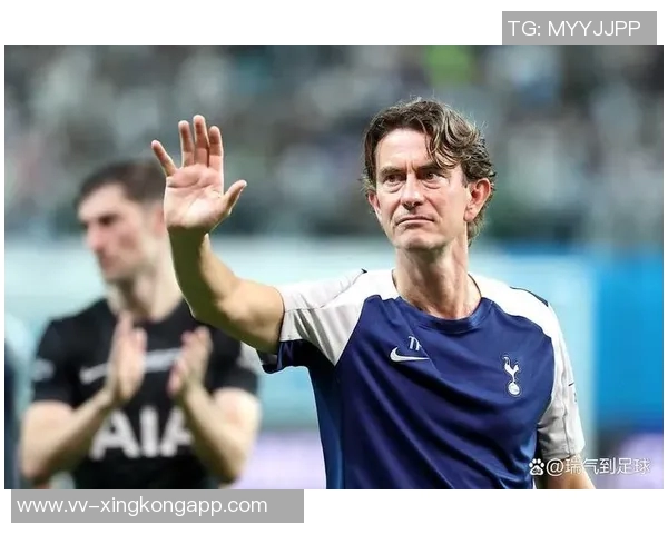 武什科维奇父亲透露儿子将在汉堡待至明年6月后再谈热刺未来