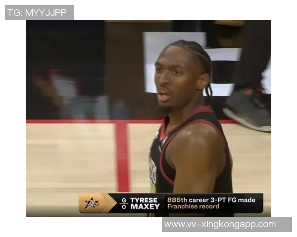 马克西外线手感不佳22投8中贡献25分6助攻3盖帽三分球命中率低迷 马克西外线手感不佳22投8中贡献25分6助攻3盖帽三分球命中率低迷